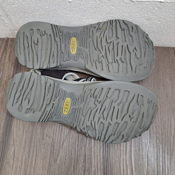 Keen Women's Black And Gray Waterproof Slip On Drawstring Sandals Size 7 - Picture 7 of 8